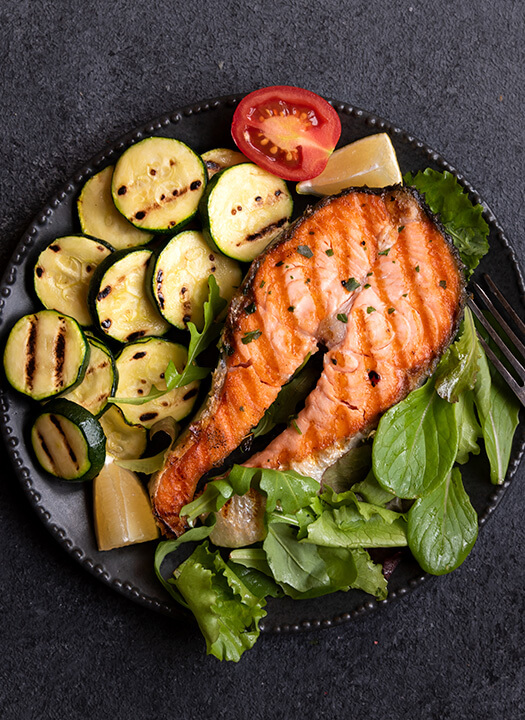 Salmón con verduras